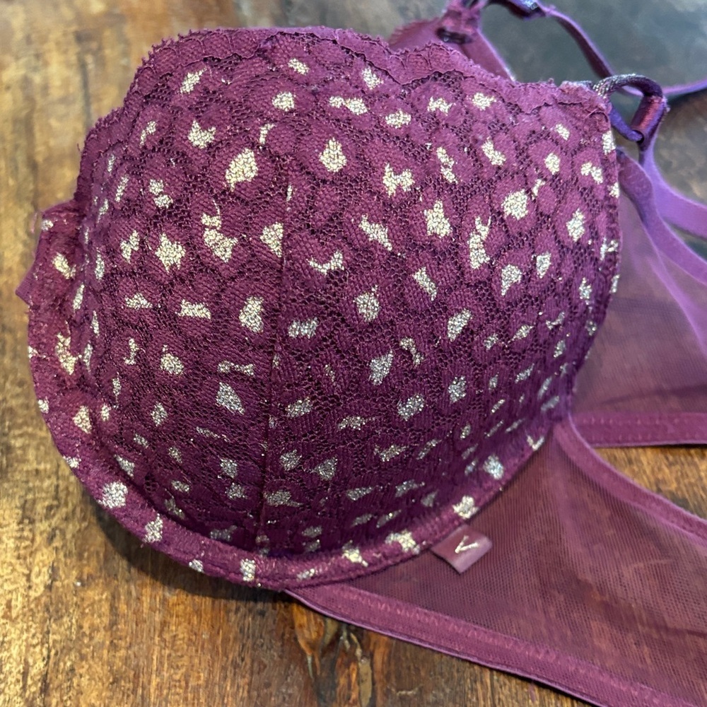 Victoria's Secret, purple and gold Bra - Picture 9 of 13